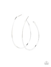 Cargar imagen en el visor de la galería, Paparazzi 💜 &quot;Cool Curves&quot; -- Silver Earrings
