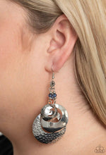 Cargar imagen en el visor de la galería, Paparazzi 💜 &quot;Wanderlust Garden&quot; -- Silver/Blue Earrings
