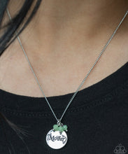 Cargar imagen en el visor de la galería, Paparazzi 💜 Warm My Heart - Green  Necklace
