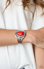 Cargar imagen en el visor de la galería, Paparazzi 💜”Sage Brush Beauty” -- Red Bracelet
