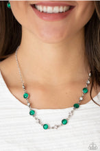 Cargar imagen en el visor de la galería, Paparazzi 💜 Inner Illumination - Green Necklace
