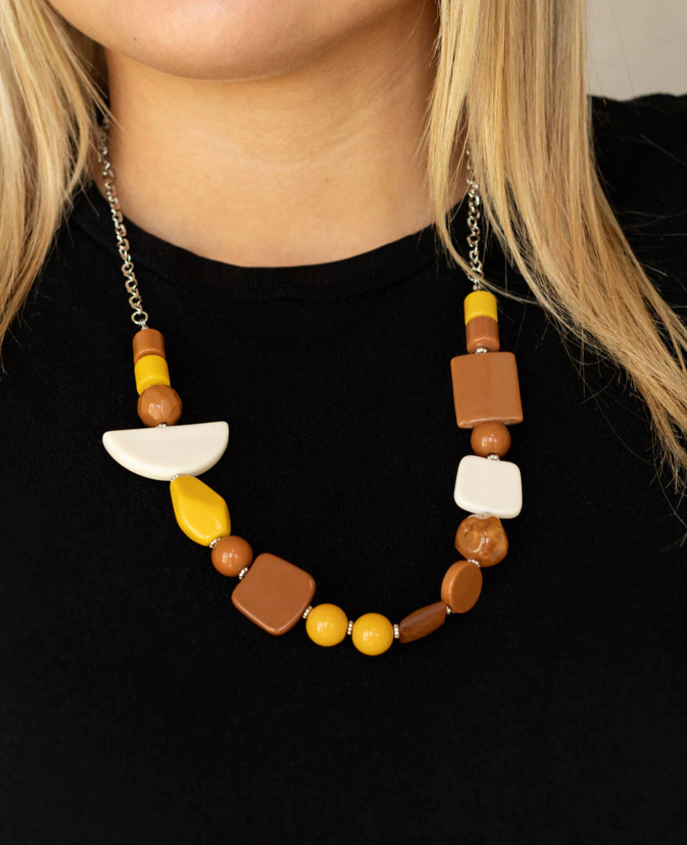 Paparazzi 💜 Tranquil Trendsetter - Yellow Necklace