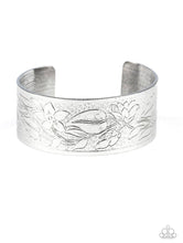 Cargar imagen en el visor de la galería, Paparazzi 💜 &quot;Garden Variety&quot; -- Silver Cuff Bracelet
