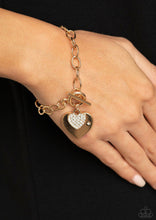 Cargar imagen en el visor de la galería, Paparazzi 💜 &quot;Heartbeat Bedazzled&quot; -- Gold Charm Bracelet
