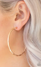 Charger l&#39;image dans la galerie, Paparazzi 💜 &quot;A Double Take&quot; -- Gold Hoop Earrings
