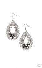 Lade das Bild in den Galerie-Viewer, Paparazzi 💜 &quot;Instant Reflect&quot; -- Hematite (Gray) Earrings
