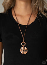 Cargar imagen en el visor de la galería, Paparazzi 💜 &quot;Nautical Nomad&quot; -- Copper Necklace
