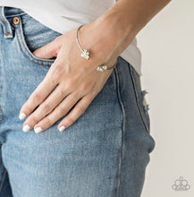 Cargar imagen en el visor de la galería, Paparazzi 💜 &quot;Going for Glitter&quot; -- Brown Topaz/White Rhinestone Cuff Bracelet
