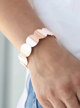 Cargar imagen en el visor de la galería, Paparazzi 💜 Industrial Influencer - Rose Gold  Bracelet
