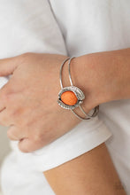 Cargar imagen en el visor de la galería, Paparazzi 💜 “Living Off The BANDLANDS” - - Orange Bracelet
