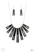 Cargar imagen en el visor de la galería, Paparazzi 💜 “FAN-tastically Deco” — Black necklace
