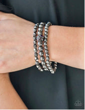 Cargar imagen en el visor de la galería, Paparazzi 💜 &quot;Noticeably Noir&quot; -- Purple/Gunmetal Bracelet
