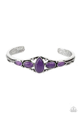 Lade das Bild in den Galerie-Viewer, Paparazzi 💜 &quot;Dream Beam&quot; -- Purple/Silver Cuff Bracelet
