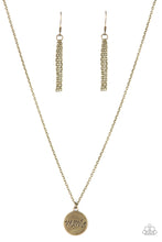 Charger l&#39;image dans la galerie, Paparazzi 💜 &quot;The Cool Mom&quot; -- Brass Necklace
