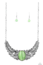 Cargar imagen en el visor de la galería, Paparazzi 💜 Celestial Eden - Green  Necklace
