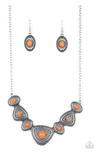 Lade das Bild in den Galerie-Viewer, Paparazzi 💜 &quot;Totally TERRA-torial&quot; -- Orange Necklace
