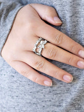 Charger l&#39;image dans la galerie, Paparazzi 💜 &quot;Cosmo Collection&quot; -- White Rhinestone Ring

