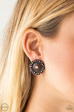 Lade das Bild in den Galerie-Viewer, Paparazzi 💜 &quot;Foxy Flower Gardens&quot; -- Copper Clip-On Earrings
