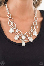 Load image into Gallery viewer, Paparazzi 💜”Show Stopping Shimmer” --White Necklace
