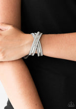 Charger l&#39;image dans la galerie, Paparazzi 💜”Rocker Rivalry” -- Silver Wrap Bracelet
