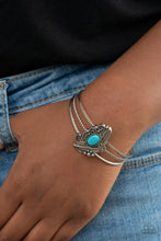 Cargar imagen en el visor de la galería, Paparazzi 💜 &quot;Sahara Solstice&quot; -- Blue Bracelet
