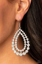 Lade das Bild in den Galerie-Viewer, Paparazzi 💜 &quot;Glacial Glaze&quot; -- White Earrings
