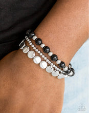 Cargar imagen en el visor de la galería, Paparazzi 💜 &quot;Girly Girl Glamour&quot; -- Black/Silver Bracelet
