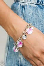 Lade das Bild in den Galerie-Viewer, Paparazzi 💜 &quot;Teasingly Tie-Dye&quot; -- Multi-Color Bracelet
