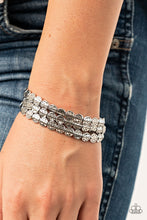 Cargar imagen en el visor de la galería, Paparazzi 💜 &quot;Hammered Heirloom&quot;  -- Silver Bracelets
