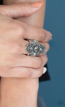 Cargar imagen en el visor de la galería, Paparazzi 💜 &quot;Glam Demand&quot; -- Silver Ring
