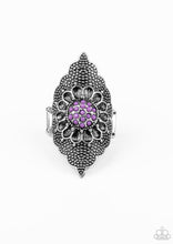 Cargar imagen en el visor de la galería, Paparazzi 💜 &quot;Wildly Wildflower&quot; -- Purple Ring
