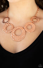 Cargar imagen en el visor de la galería, Paparazzi 💜 &quot;Mildly Metro&quot; -- Copper Necklace
