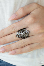 Charger l&#39;image dans la galerie, Paparazzi 💜 &quot;Voluptuous Vines&quot; -- Gunmetal Ring
