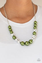 Lade das Bild in den Galerie-Viewer, Paparazzi 💜 &quot;Take Note&quot; -- Green Necklace
