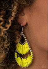 Cargar imagen en el visor de la galería, Paparazzi 💜 &quot;Samba Scene&quot; -- Yellow Earrings
