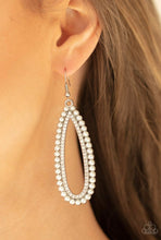 Lade das Bild in den Galerie-Viewer, Paparazzi 💜 &quot;Glamorously Glowing&quot; -- White Earrings
