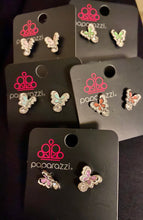 Cargar imagen en el visor de la galería, Paparazzi 💜 STARLET SHIMMER 💜 Butterfly Rhinestone Earrings -- 5 Pack
