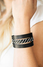 Cargar imagen en el visor de la galería, Paparazzi 💜 &quot;Backroad Bounty&quot; -- Black Urban Bracelet
