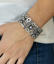 Cargar imagen en el visor de la galería, Paparazzi 💜 Dynamically Diverse - Silver Bracelet
