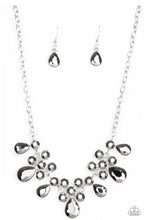 Charger l&#39;image dans la galerie, Paparazzi 💜 &quot;Debutante Drama&quot; -- Hematite/Silver Necklace
