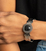 Cargar imagen en el visor de la galería, Paparazzi 💜 Oceanic Oracle - Black  Bracelet
