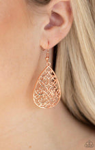 Cargar imagen en el visor de la galería, Paparazzi 💜 &quot;Divine Vine&quot; -- Copper Earrings
