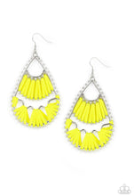 Cargar imagen en el visor de la galería, Paparazzi 💜 &quot;Samba Scene&quot; -- Yellow Earrings
