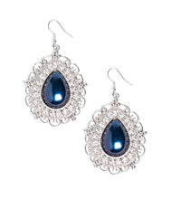 Load image into Gallery viewer, Paparazzi 💜 Incredibly Celebrity - Blue Earrings
