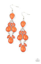 Lade das Bild in den Galerie-Viewer, Paparazzi 💜 &quot;Superstar Social&quot; -- Orange Earrings
